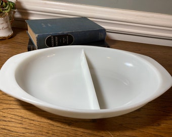 Pyrex 1083 Divided Dish