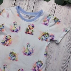 T-Shirt 56-116 für Babys/Kinder Genähtes Shirt, Handmade Kleidung mit Personalisierung, Geschenk für Jungen/Mädchen, Sommer, Dinos Bild 2