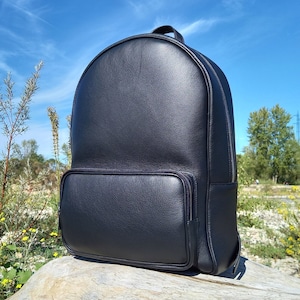 Black Leather Backpack for Men and Women - Handmade in Italy