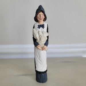 Vintage Pilgrim Woman Figurine - Harvest Table Decoration - Pilgrim Lady - Thanksgiving Decor