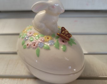 Vintage Hand Painted Egg Butterfly and Flowers Trinket Holder / Bunny Trinket Holder/ Easter Decor/ Easter Bunny/ Spring Decoration
