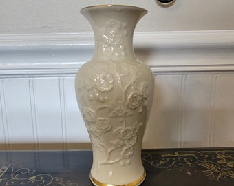 Vintage Lenox Ming Blossom Vase Hand Decorated with 24 Karat Gold Trim. Made in USA.