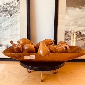 Vintage Wood Fruit / Hand Carved Figurines / Retro Home Decor / Gifts