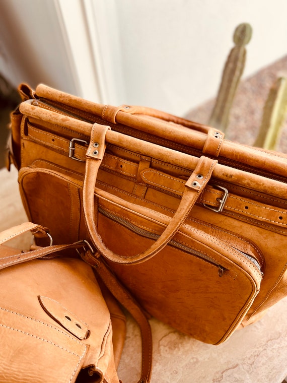 Vintage Duffel Travel Bag / 90’s Leather Carry on / G… Gem
