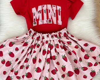 Strawberry Theme Outfit, Mini Strawberry Set, Birthday Party 2 Piece, La Nina Fresa Set, Fresa, Fruit Outfit, Strawberry Skirt and Applique