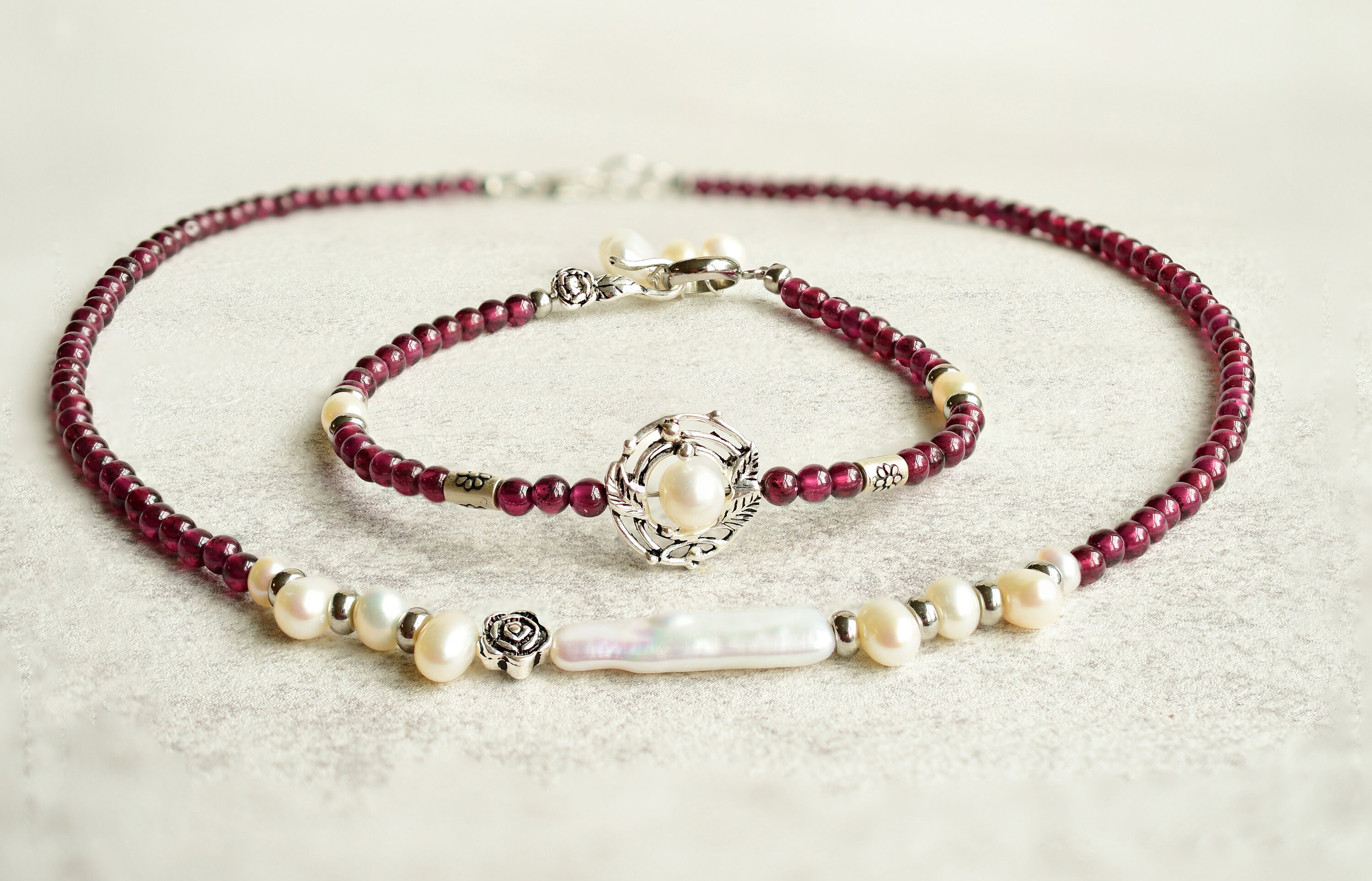 Garnet and shop pearl bracelet