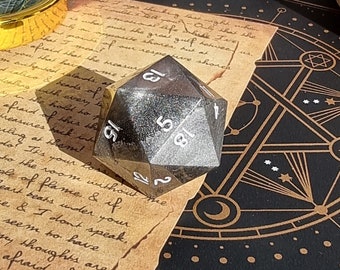 RPG D20 Die Resin Silver glitters!