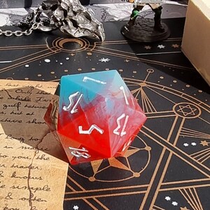 RPG D20 Die Resin Blut im Wasser!