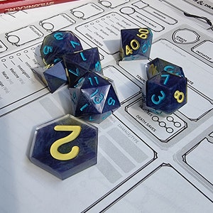 Dados de rol de resina, parcialmente estrellados