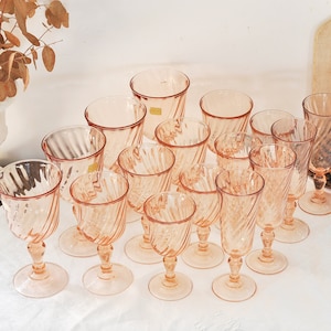 Franse vintage Rosaline roze glazenset, 4 x waterglazen, 4 x rode wijnglazen, 4 x witte wijnglazen, 4 x champagneglazen
