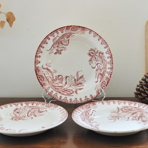 Set of 3 French Antique Red Transferware - 8.5” / 21.5 cm Hollow Plates - Sté AMANDINOISE &quot;Iris&quot; Pattern - Terre de fer