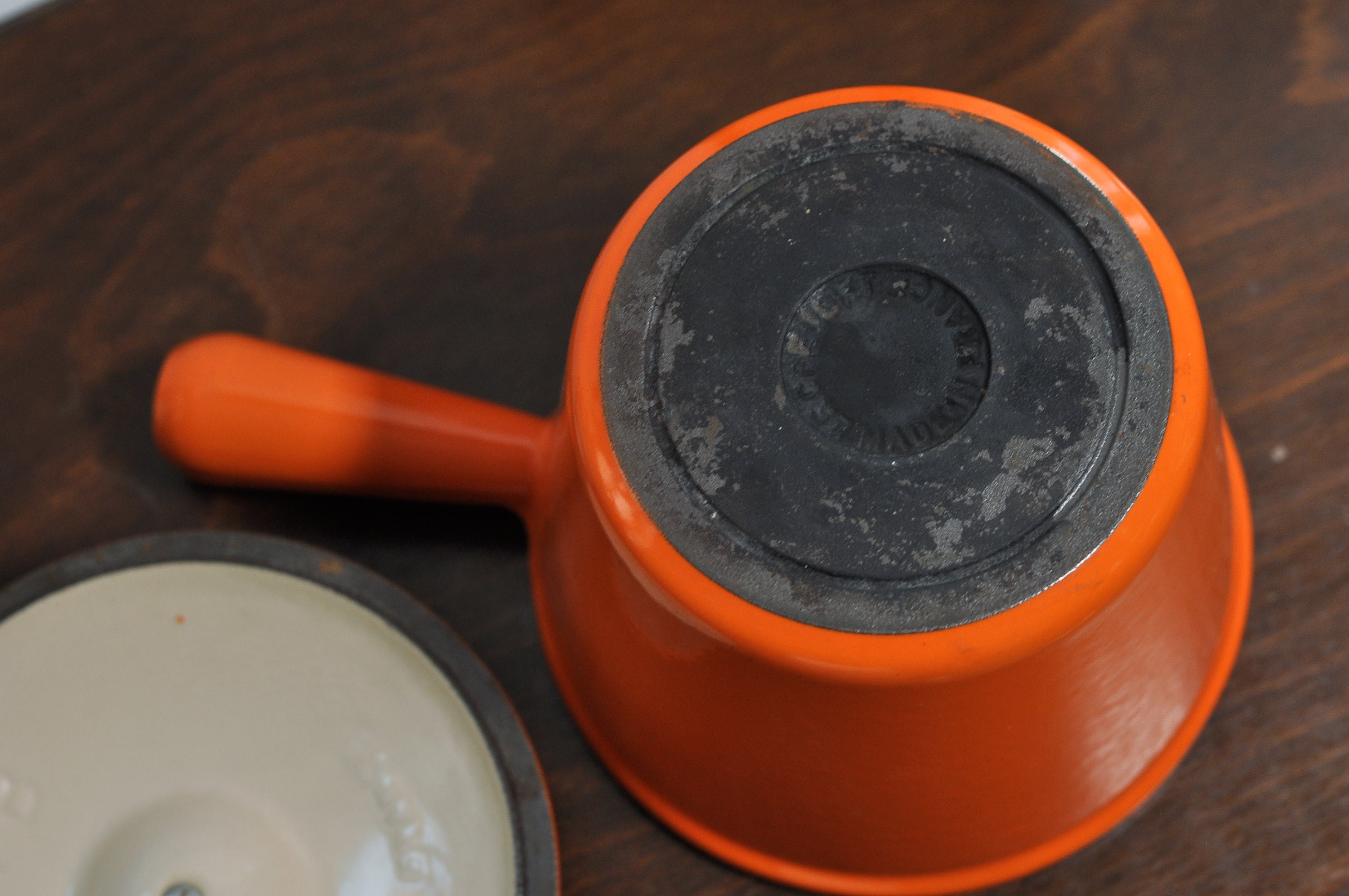 Poêlon à Fondue Le Creuset – Gris/orange – Fonte – Pour Fondue Savoyarde Ou Bourguignonne