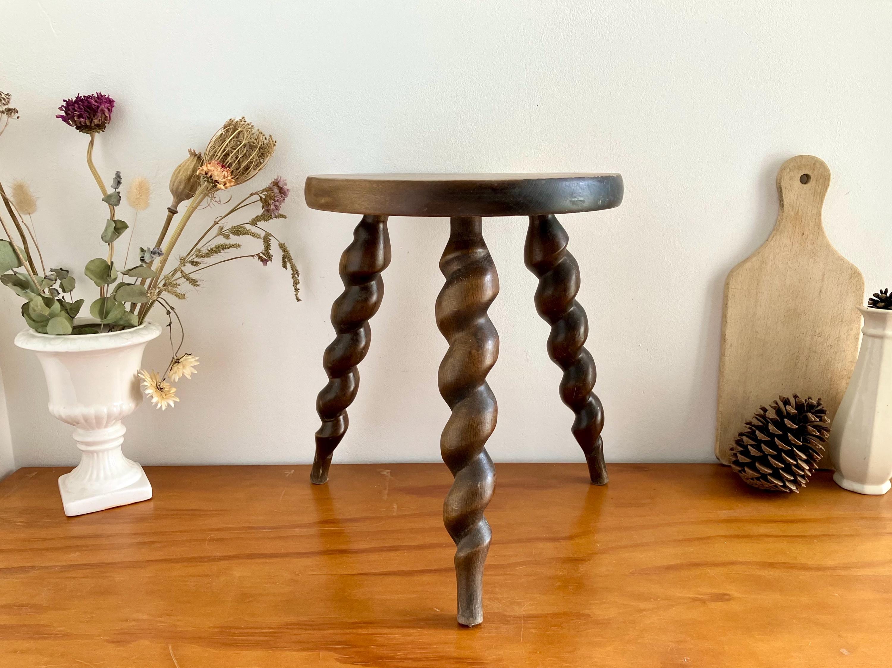 三脚ボビン　ミルキングスツール　飾り台　フラワースタンド 三脚ボビン ミルキングスツール 飾り台 フラワースタンド