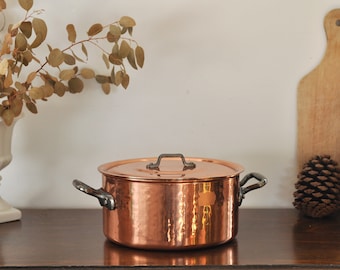 Casserole vintage en cuivre français avec couvercle et deux poignées