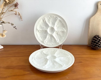 Gien White Majolica Oyster Plate Set: French Vintage Barbotine Tableware – 6 Wells with Seaweed Pattern