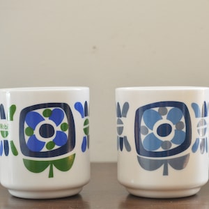 Vintage 70s 80s Arcopal Mug for choose, Cappuccino Cup, Made in France, Mobil, Lotus, Polka