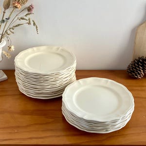 service table en céramique 16 pièces en blanc assiettes