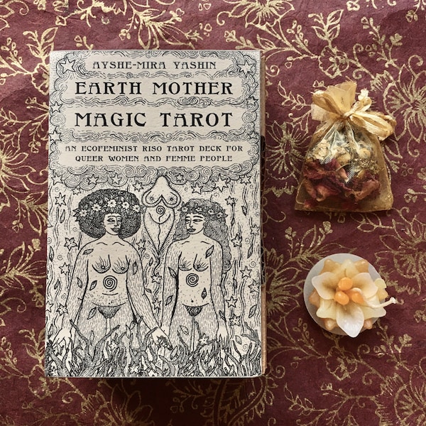 The Earth Mother Magic Tarot Deck - un jeu de tarot Riso écoféministe pour les femmes queer et les femmes