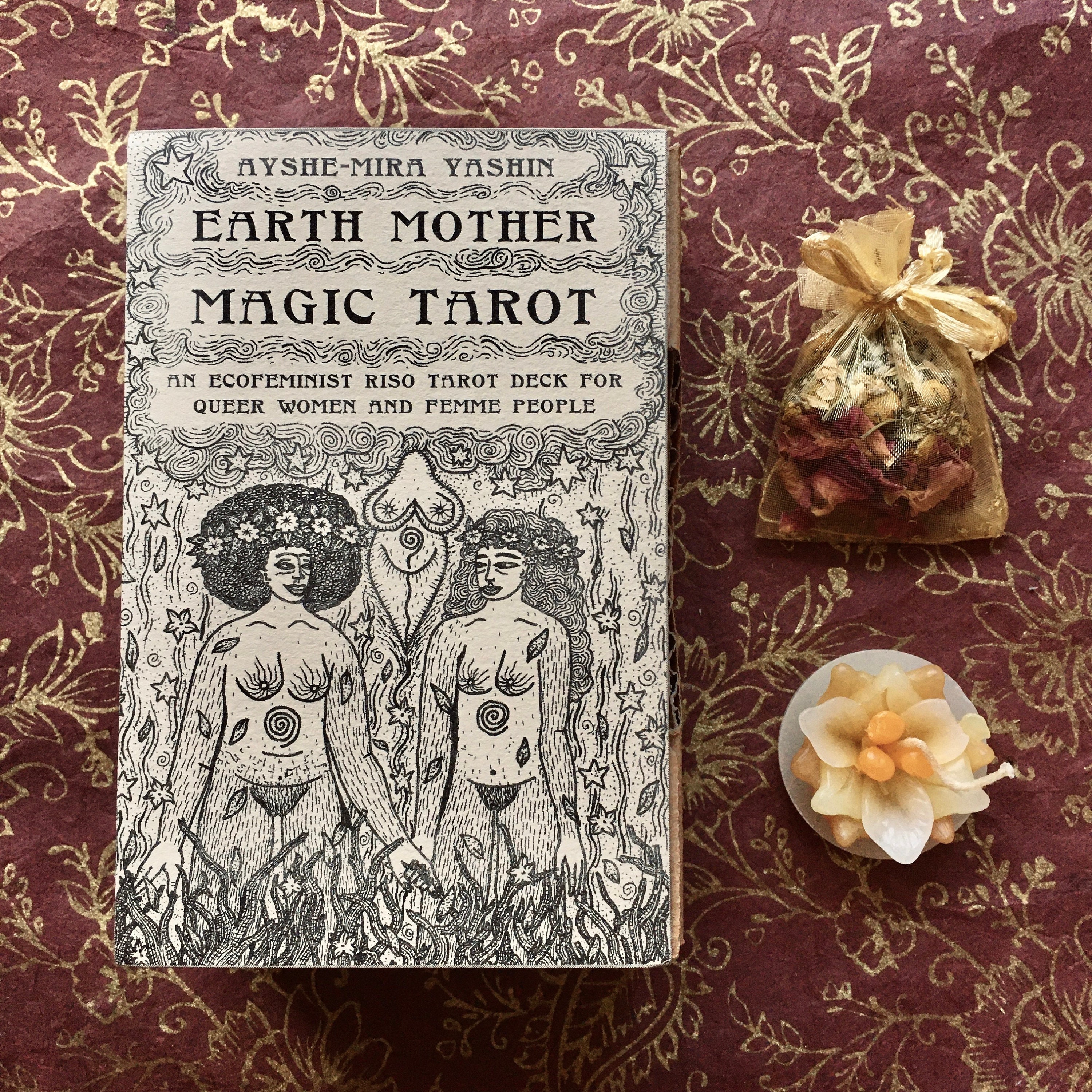 The Earth Mother Magic Tarot Deck - an Ecofeminist Riso Tarot Deck