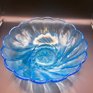 Vintage Hazel Atlas Capri Seashell Swirl Bowl in Blue