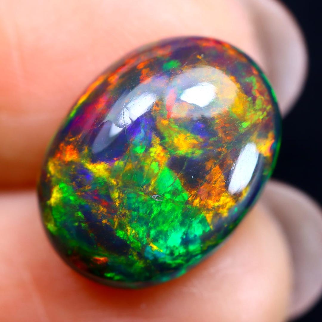Chaff Pattern 4.03cts Natural Ethiopian Smoked Welo Opal / IOB11536E ...