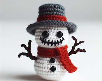 Spooky Snowman Crochet Pattern , Mini Amigurumi Scary Christmas Crochet PDF Ebook , Small Beginners Gothic Witchy Crochet Kids Toy Pattern