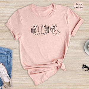 Reading Ghosts Halloween Shirt: Cute Book Lover Spooky Tee immagine 3
