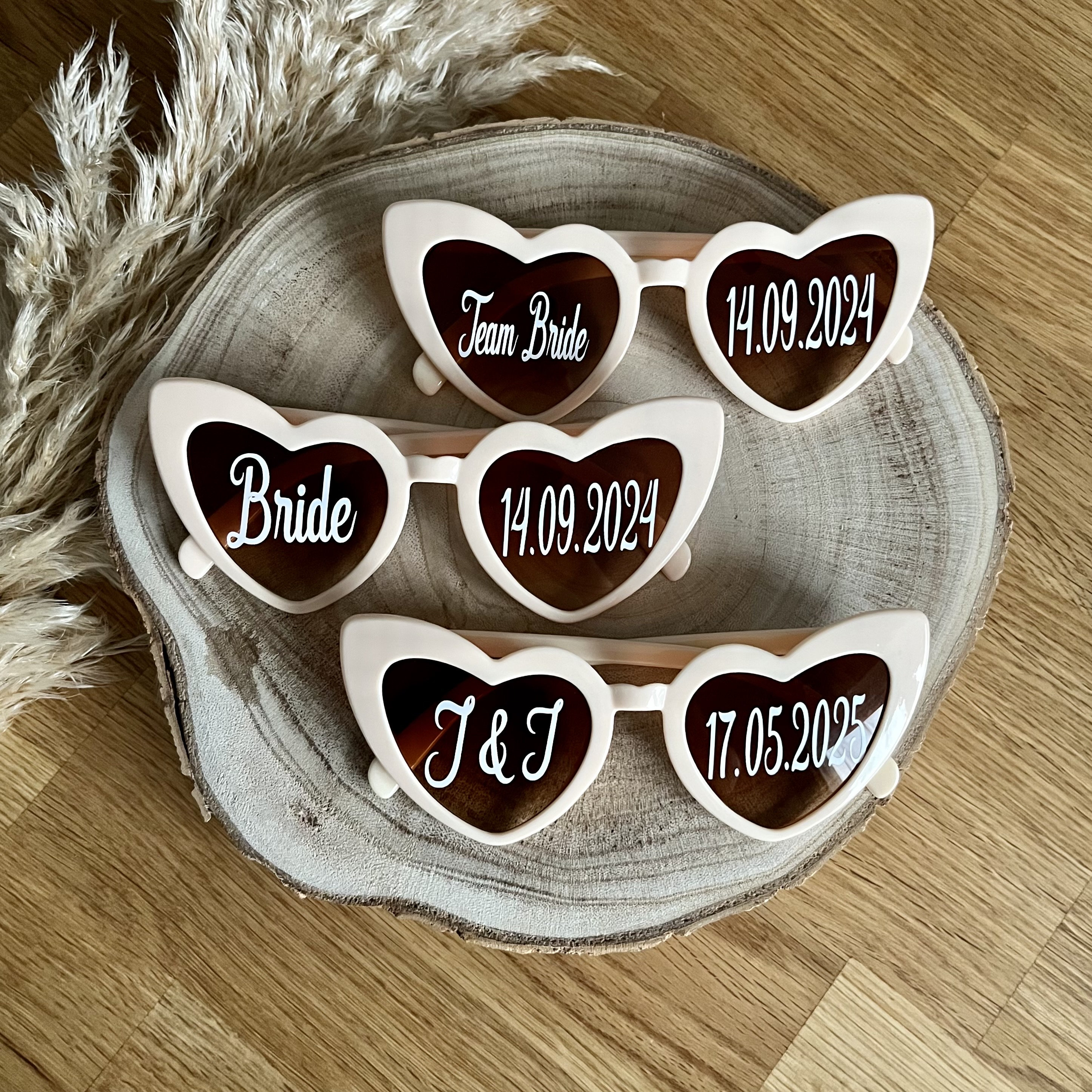 Personalized heart glasses | Wedding heart glasses | Party glasses | Photo booth | Wedding accessory | Heart sunglasses beige