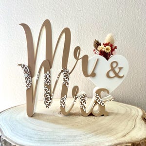 3D printed Mr & Mrs decoration / wedding decoration / bridal couple gift / table decoration with dried flowers / wedding decoration