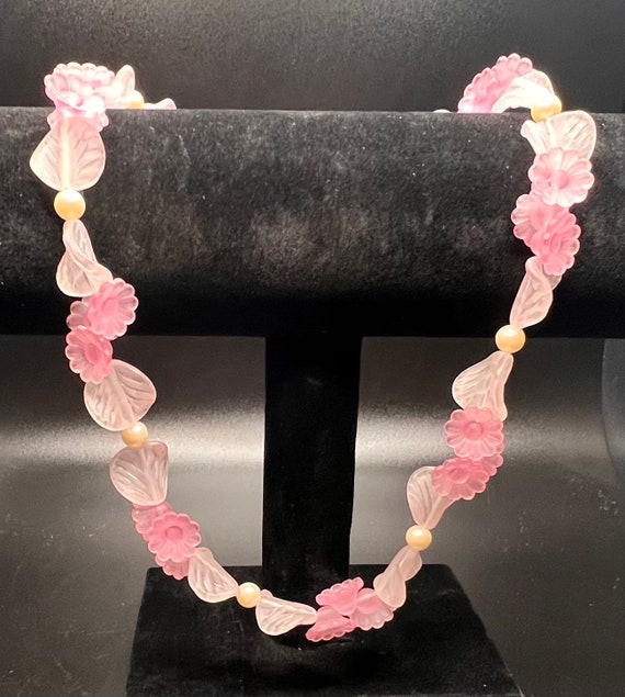 Vintage 1986 Avon Frosted Pastel Blossoms Necklace - image 4