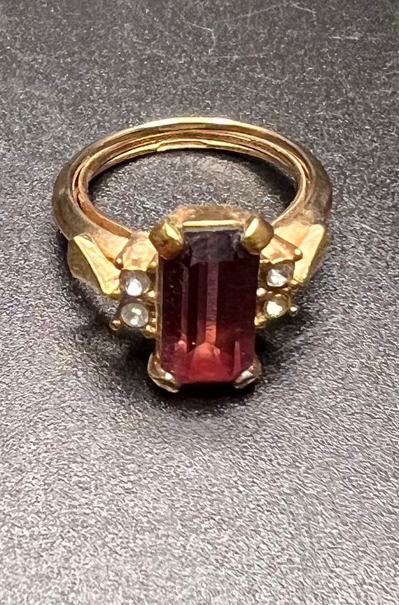 Vintage 1975 Avon Plaza IV Collection Ring