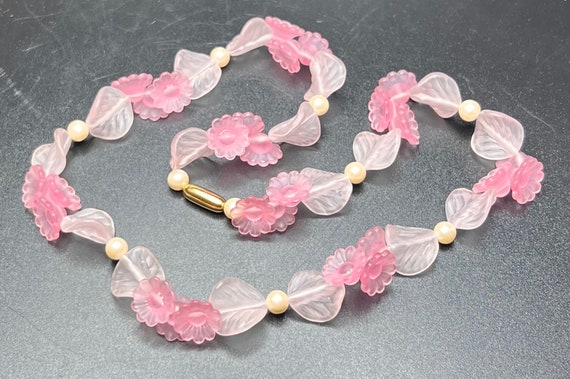 Vintage 1986 Avon Frosted Pastel Blossoms Necklace - image 1