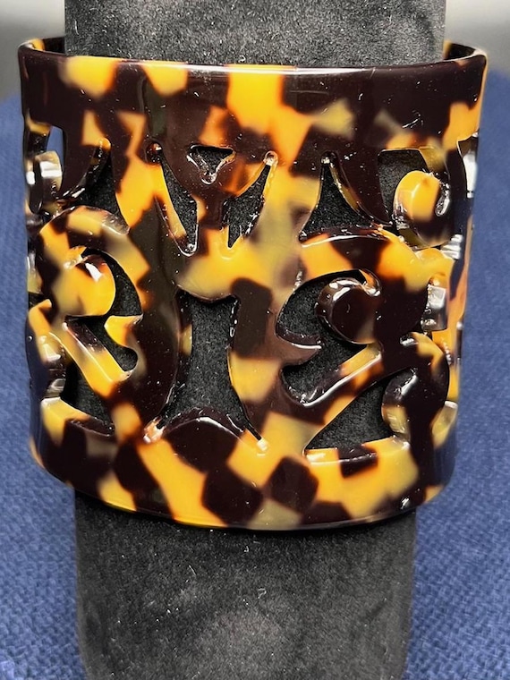 Vintage Acrylic Tortoise Shell Cuff Bracelet - image 5