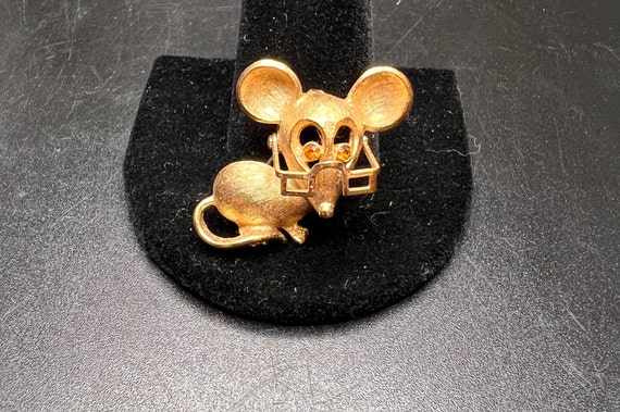 Vintage Avon Spectacular Mouse Pin/Brooch - image 1