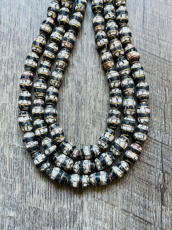 10 Tibetan Beads: Shell & Black Onyx Inlay, Nepal Beads (14mm)