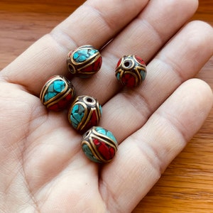 5 Beads - Nepal Beads, Turquoise Coral Inlaid With brass (10mm) glab66