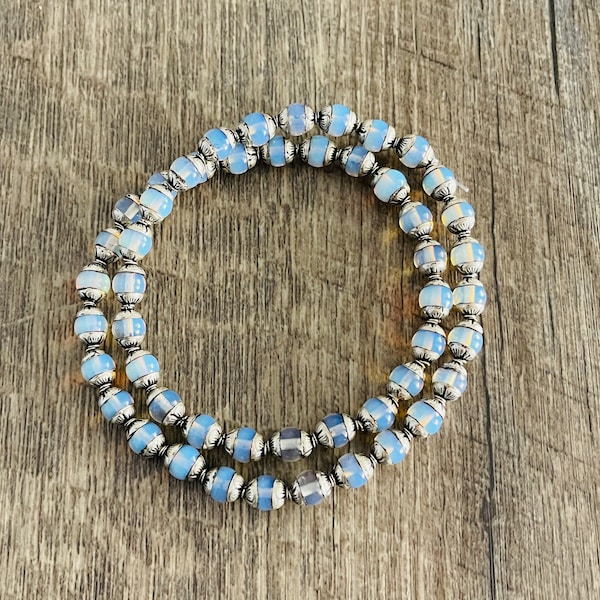 10 PERLES - 8 mm, perles en opalite, perles de chevet tibétaines en opalite avec laiton, perles de pierre ethniques du Népal, 10 PERLES SEULEMENT !!! Glab61