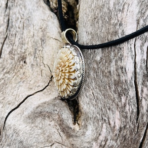 Flower Design, 3.5cm, Handcrafted Buffalo Bone, Nature Designs, Tibetan Silver Pendants, Ethnic Designs Pendants, Boho Style, TSP-15