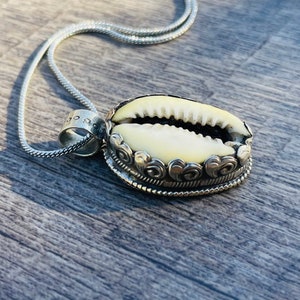 1” Natural Cowrie Shell, Tibetan Silver Shell Pendant, Nepal Pendants, Cowrie Shell Charm, 1 Pendant Only.