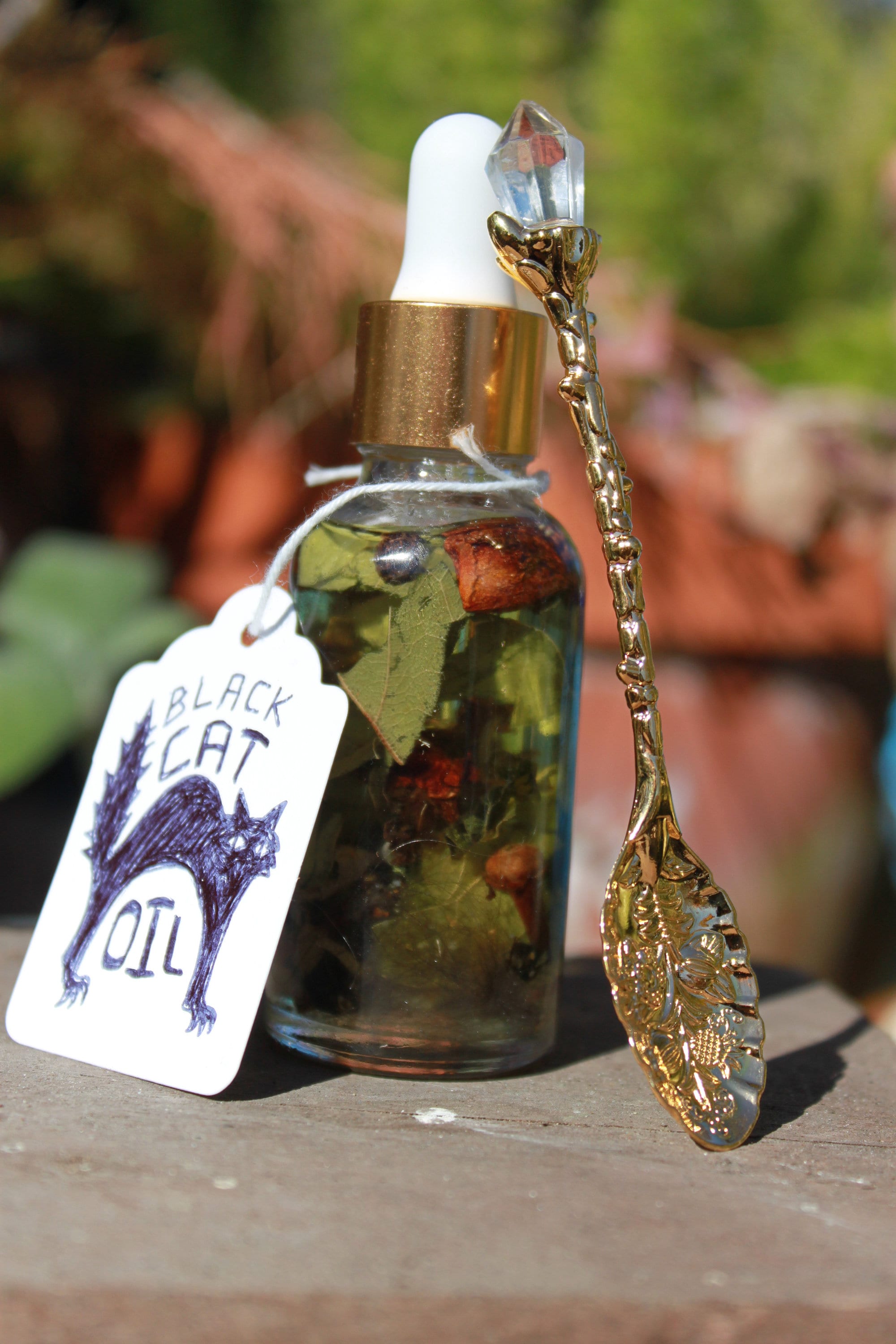 Amber Oil – Lucky Hoodoo Products Inc.