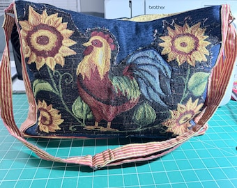 Bolso bandolera o bandolera de gallo de mezclilla reciclada con múltiples bolsillos, estilo rústico.