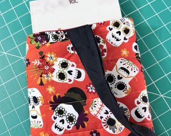 Funda para libro con diseño de calavera de azúcar – Funda acolchada para Biblia con diseño del Día de Muertos. Regalo ideal para amantes de los libros.