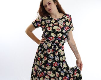 Mom Fashion Floral on Black 90's Grunge, Maxi Dress, Liz Claiborne, Modest Sundress, Grungy 1990's Short Sleeve Mom Dress size Medium