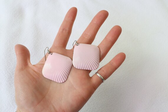 She Sells Seashells Statement Earrings Pastel Pin… - image 2
