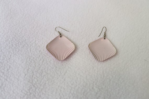 She Sells Seashells Statement Earrings Pastel Pin… - image 4