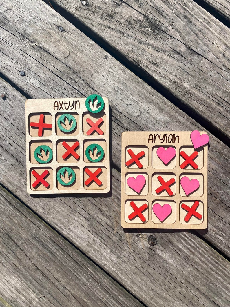 Valentines Tic Tac Toe / Kids Valentines Gift / image 1