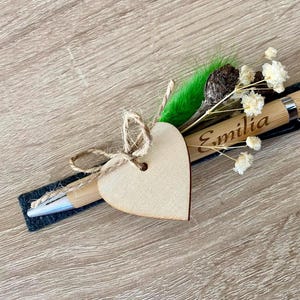 Kugelschreiber personalisiert auf Filzmatte, Erzieherin, Lehrerin, Geburtstag, Geschenk, Jubiläum, Déco, Holz, Bambus, Gravur,Trockenblumen,