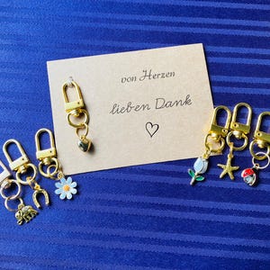 Schlüsselanhänger goldfarbene mit Danke-Karte – Geschenk für Freundin, Kollegin, Trauzeugin, Abschied, Familie, Freund, Trauzeuge, Oma, Opa