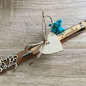 Kugelschreiber personalisiert, Geburtstagsgeschenk, Muttertag, Vatertag Geburtstag, Holzherz Gravur, Trockenblumen, Geburt Happy Birthday