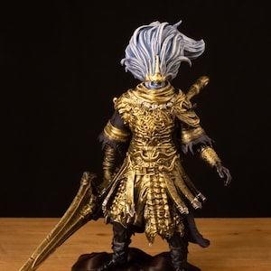 Dark Souls Nameless King Statue, Dark Souls Figurines, Video Games gift, home decor, 12&#39;&#39; height